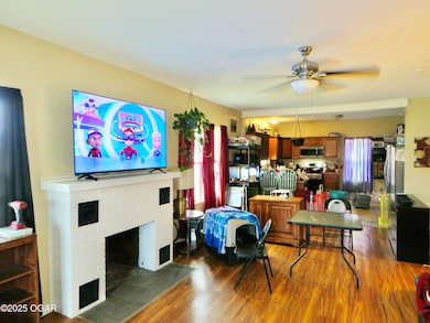 1323 E Broadway St, Joplin, MO 64801 - photo 2