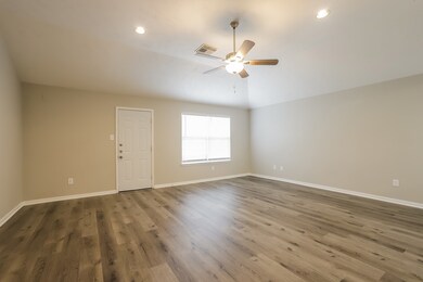 2418 Fox Water Dr, Spring, TX 77386 - photo 5