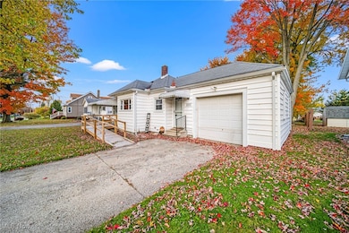 1105 E 18th St, Ashtabula, OH 44004 - photo 4