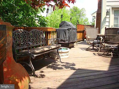 15426 Martins Hundred Dr, Centreville, VA 20120 - photo 2