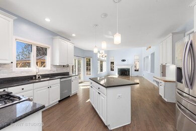 1250 Ivy Ln, Algonquin, IL 60102 - photo 4