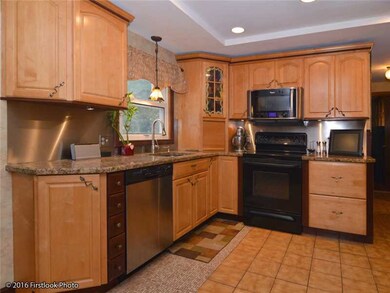 21 Douglas Cir, Greenville, RI 02828 - photo 2