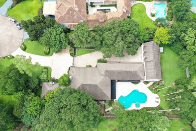 221 Kensington Ct, Houston, TX 77024 - photo 2