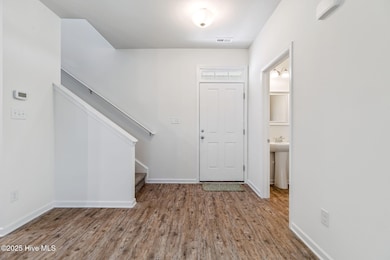 8-web-or-mls-GI - 107 Tralee Pl - Listin