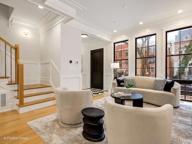 unlisted-address, Chicago, IL 60657 - photo 2