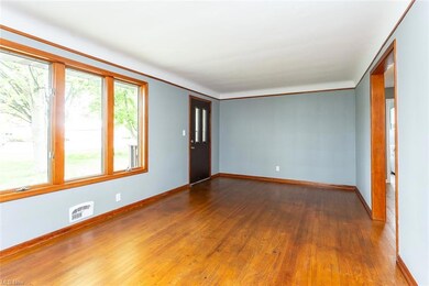 7339 Fitch Rd, Olmsted Falls, OH 44138 - photo 5