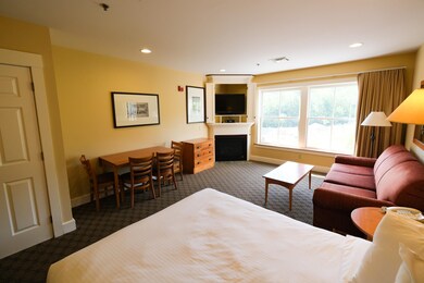 329 QI Jackson Gore Inn unit 329 QI, Ludlow, VT 05149 - photo 6