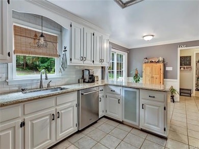 Looking toward eat-in kitchen area.