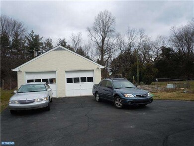 941 Rozel Ave, Southampton, PA 18966 - photo 4