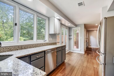 13845 Springstone Dr, Clifton, VA 20124 - photo 7