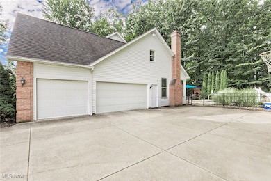 225 Linwood Ln, Aurora, OH 44202 - photo 3