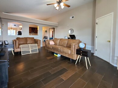 816 Desert Cactus Dr, Horizon City, TX 79928 - photo 6