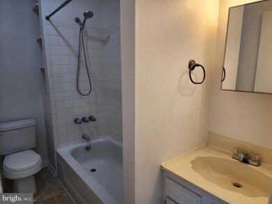 615 Wallerson Rd unit B, Catonsville, MD 21228 - photo 7