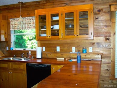 11105 Warwick Dr, North Dinwiddie, VA 23805 - photo 7