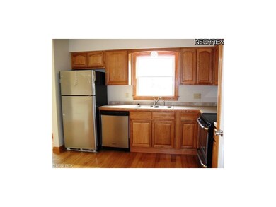 Kitchen fully applianced with new 2012 range, dish