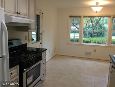 6 Winding Waye Ct, Silver Spring, MD 20902 - photo 5