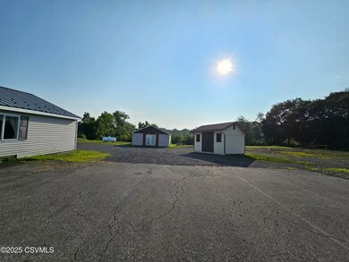 341 N Market St, Elysburg, PA 17824 - photo 7