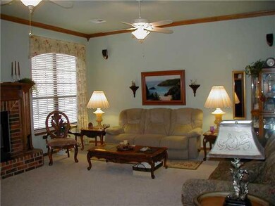 4055 S Deer Park Ln, Harrah, OK 73045 - photo 3