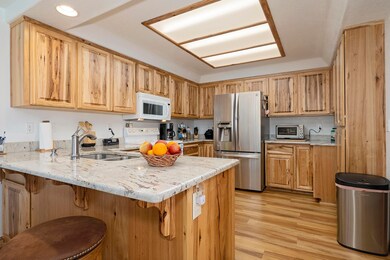 865 Forest Glen Dr, Central Point, OR 97502 - photo 5