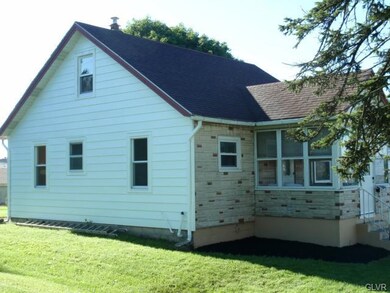 4121 Lehigh St, Whitehall, PA 18052 - photo 2