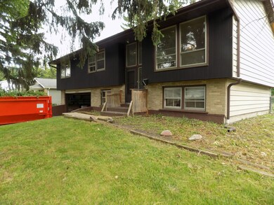 2207 Birch Ln, Rolling Meadows, IL 60008 - photo 2