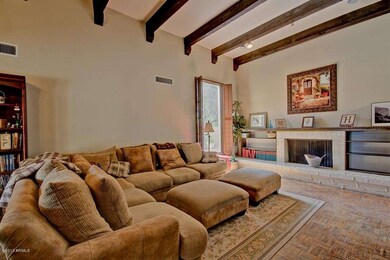 Family Room 1