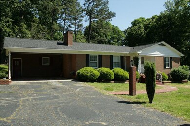 564 Newbern Ave, Asheboro, NC 27205 - photo 2
