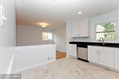 6013 Mustang Dr, Riverdale, MD 20737 - photo 3