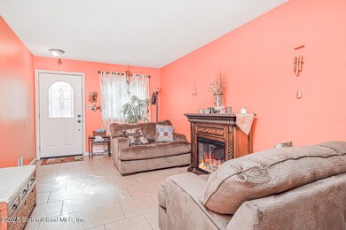 72 Eric Ln, Staten Island, NY 10308 - photo 6