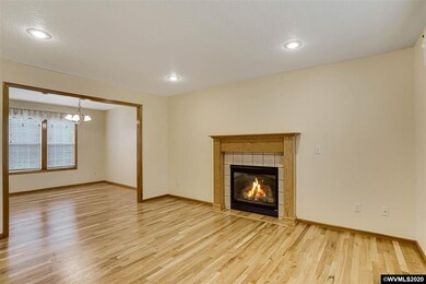 2062 Chase Loop SW, Albany, OR 97321 - photo 5