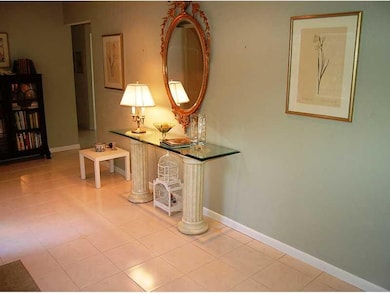 Entry/Foyer.