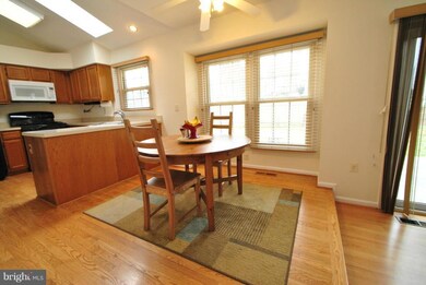 13199 Ladybank Ln, Herndon, VA 20171 - photo 7