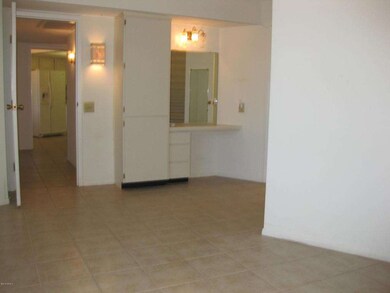 14041 N Palm Ridge Dr W, Sun City, AZ 85351 - photo 6