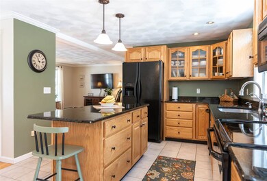 554 Mammoth Rd, Pelham, NH 03076 - photo 5