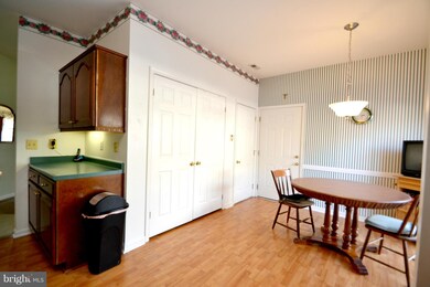 9915 Middle Mill Dr, Owings Mills, MD 21117 - photo 3