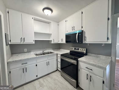 1906 W Whitney Ave, Albany, GA 31707 - photo 2