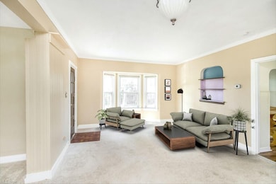 This photo has been virtually staged