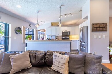 1160 Cedar Creek Way, Davie, FL 33325 - photo 6