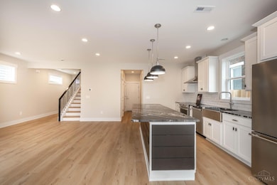 3217 Gilbert Ave, Cincinnati, OH 45207 - photo 4