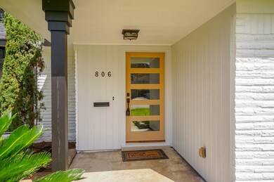 806 Sara Rose St, Houston, TX 77018 - photo 2