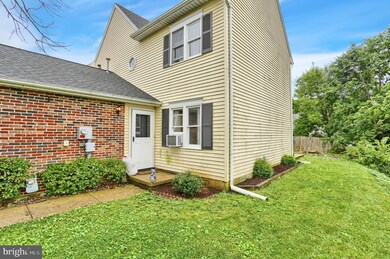 204 S 4th St, Womelsdorf, PA 19567 - photo 3