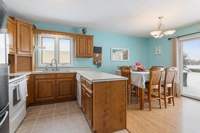 06_8774RugglesRd_5_Kitchen_LowRes