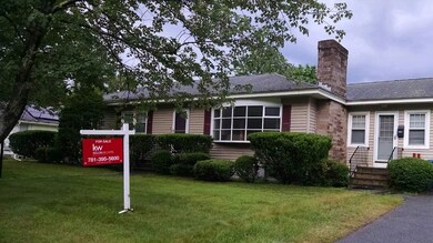 96 Colonial Rd, Lawrence, MA 01843 - photo 2