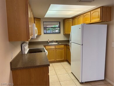 12491 Mcgregor Blvd unit 4, Fort Myers, FL 33919 - photo 6