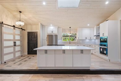 4916 Hidden Oaks Trail, Sarasota, FL 34232 - photo 5