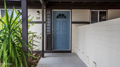 2-web-or-mls-117-w-george-truit-st