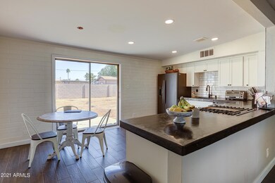 1662 W 7th Ave-7