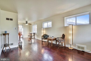 2239 Sweetbriar Dr, Alexandria, VA 22307 - photo 5