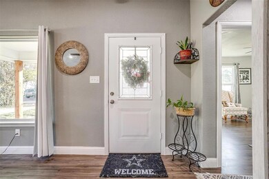 605 Robbins St, Cleburne, TX 76031 - photo 6