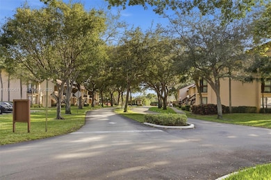 2379 SW 15th St unit 107, Deerfield Beach, FL 33442 - photo 2